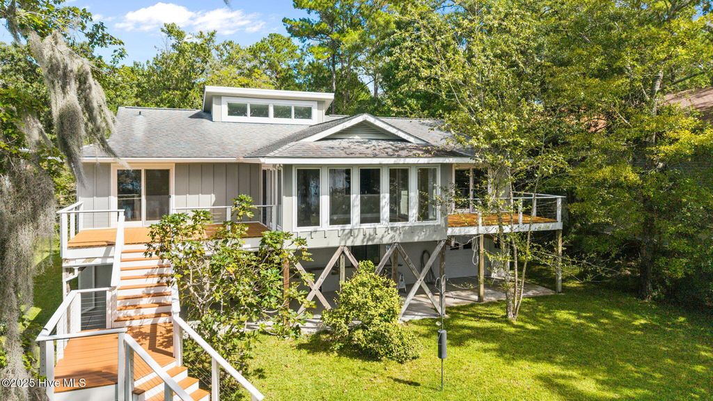 Photo of 5504 Gondolier Drive, New Bern, NC 28560 (MLS # 100533214)