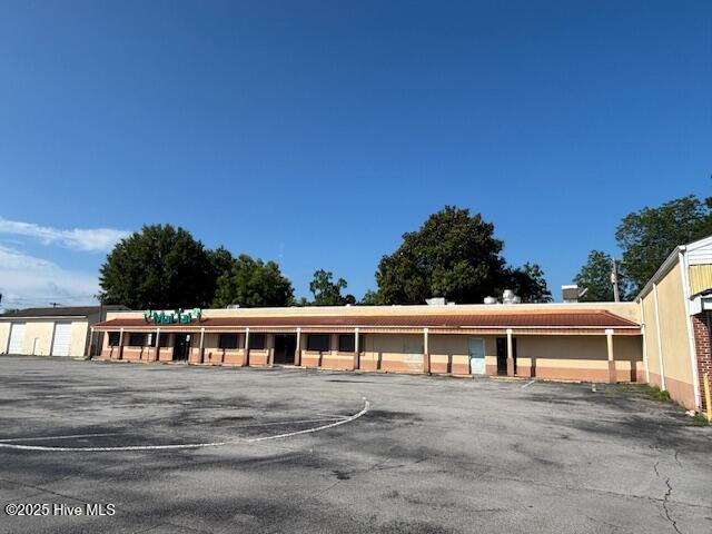 109 Henderson Drive 109-115