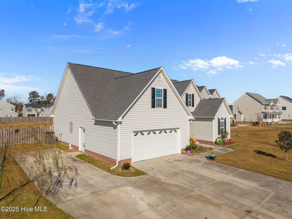 Photo of 116 Weste Avenue, Jacksonville, NC 28540 (MLS # 100541855)