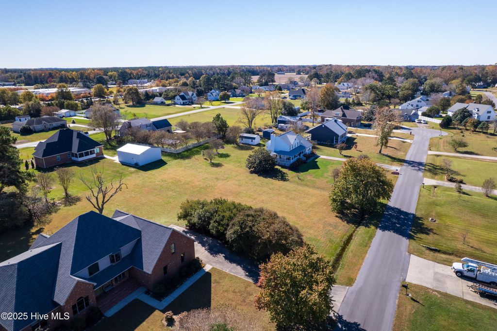 Photo of 108 Carotauk Drive, Currituck, NC 27929 (MLS # 100540426)