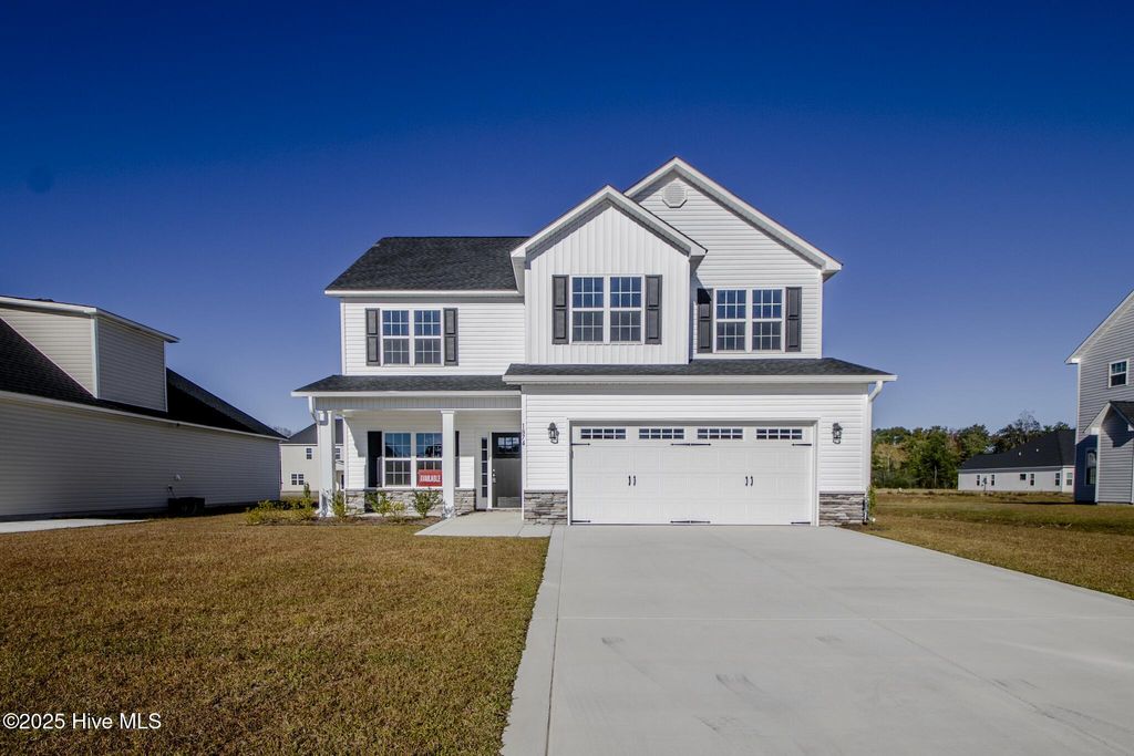 Photo of 1874 Olde Towne Pointe Boulevard, Jacksonville, NC 28546 (MLS # 100488921)