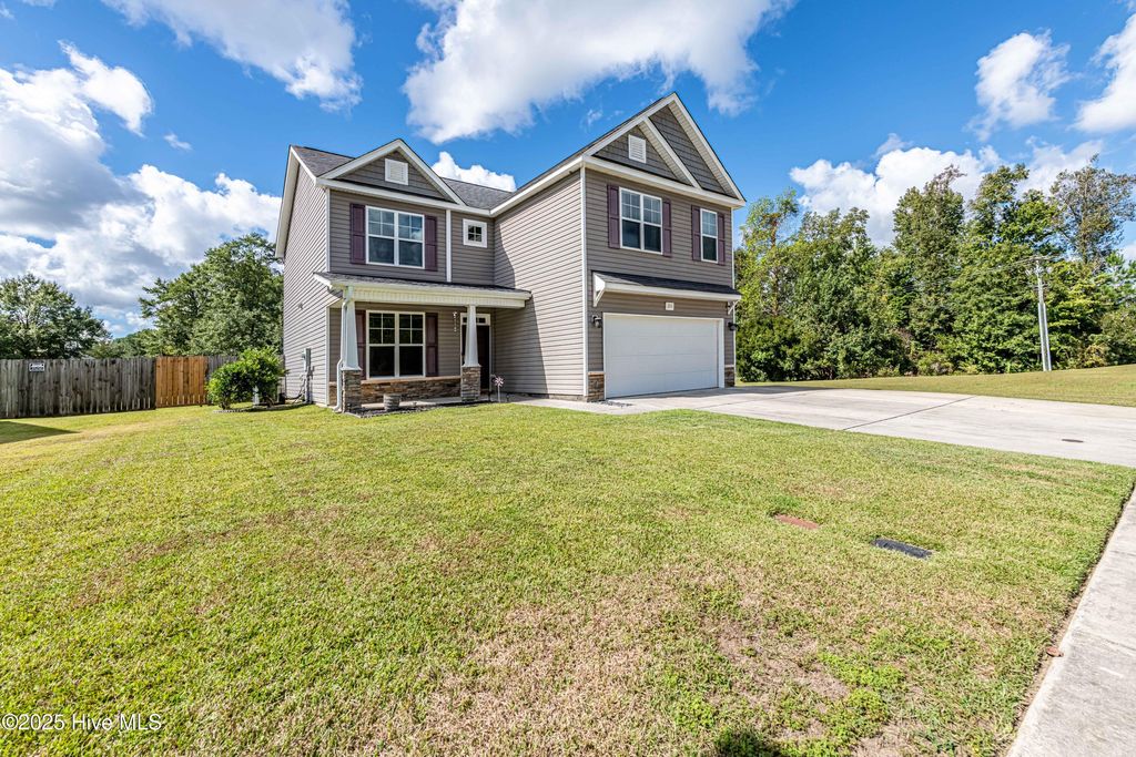 Photo of 211 Merin Height Road, Jacksonville, NC 28546 (MLS # 100535327)