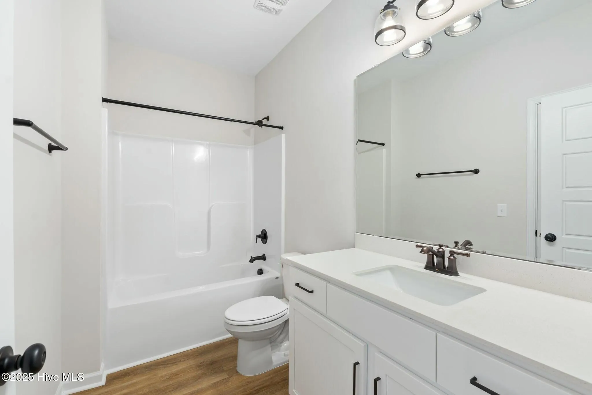 Leland, North Carolina 28479, United States, 3 Bedrooms Bedrooms, ,3 BathroomsBathrooms,Residential,Active,173813