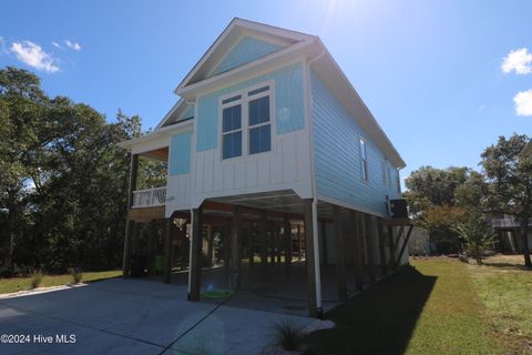 A home in Oak Island