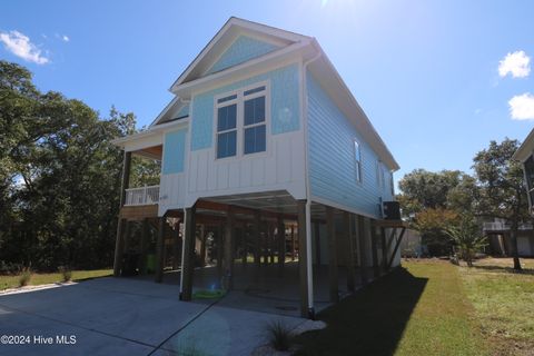 A home in Oak Island