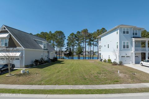 Photo of 176 Spicer Lake Drive, Holly Ridge, NC 28445 (MLS # 100543712)