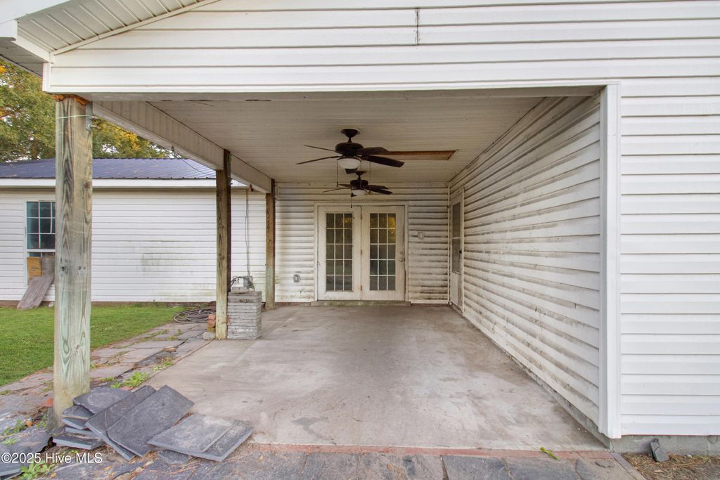 Photo of 512 E Springhill Terrace, Jacksonville, NC 28546 (MLS # 100539778)