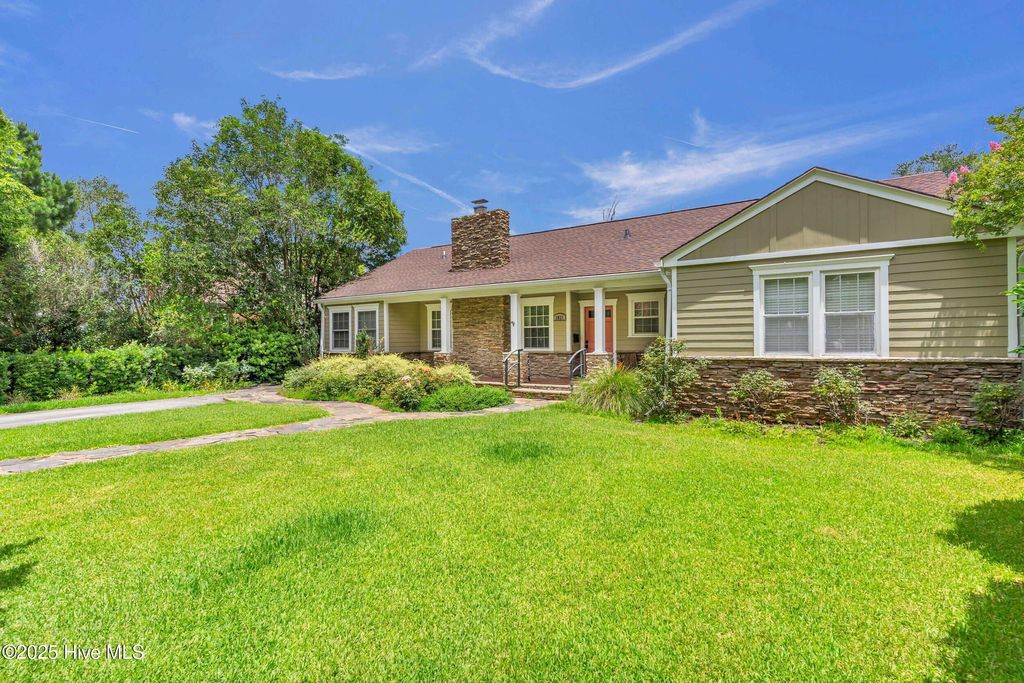 Photo of 2821 Park Avenue, Wilmington, NC 28403 (MLS # 100518631)