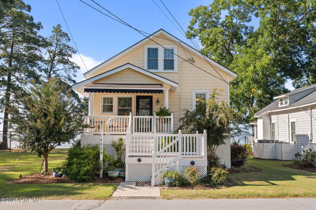Photo of 1039 Bayview Road, Bath, NC 27808 (MLS # 100535316)