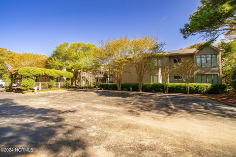 A home in Pine Knoll Shores