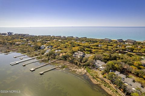 A home in Pine Knoll Shores