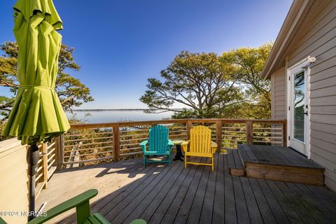 A home in Pine Knoll Shores