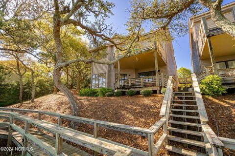 A home in Pine Knoll Shores