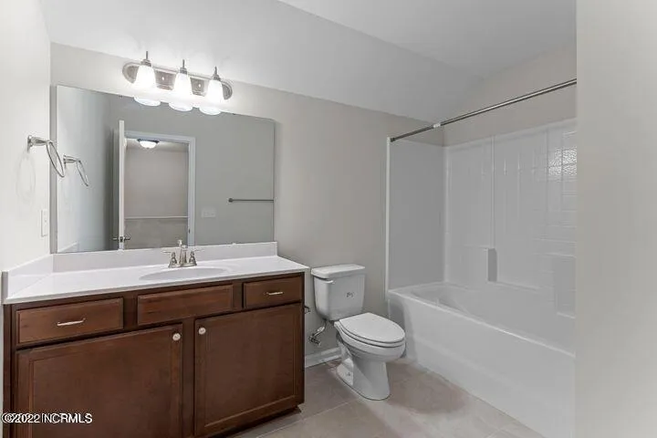 Greenville, North Carolina 27858, United States, 5 Bedrooms Bedrooms, ,3 BathroomsBathrooms,Residential,Active,132358