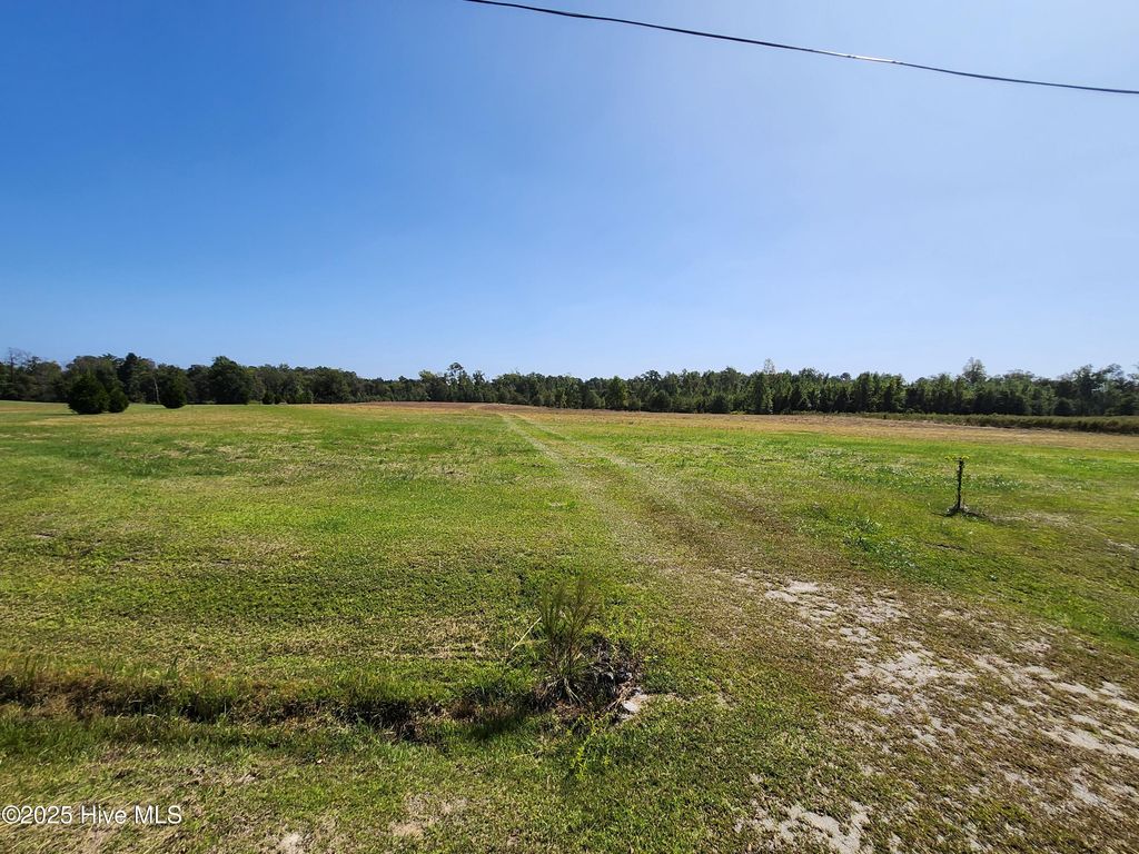 Photo of 240 Deppe Farm Road, Maysville, NC 28555 (MLS # 100501324)