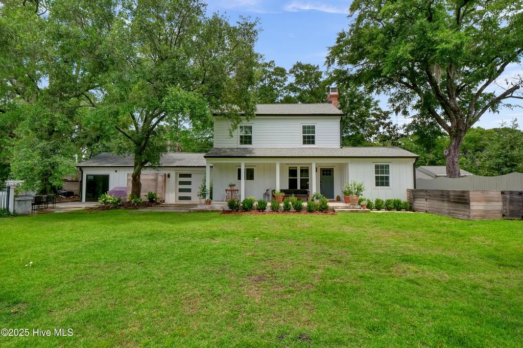 Photo of 2811 Oleander Drive, Wilmington, NC 28403 (MLS # 100515291)