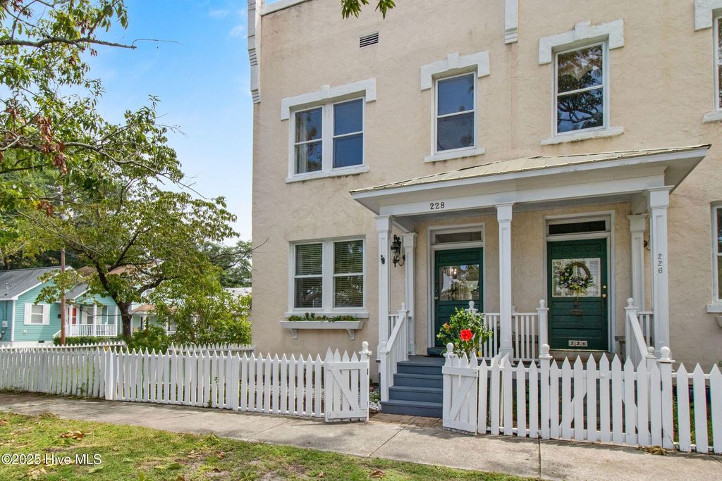 Photo of 228 Mcrae Street, Wilmington, NC 28401 (MLS # 100514973)
