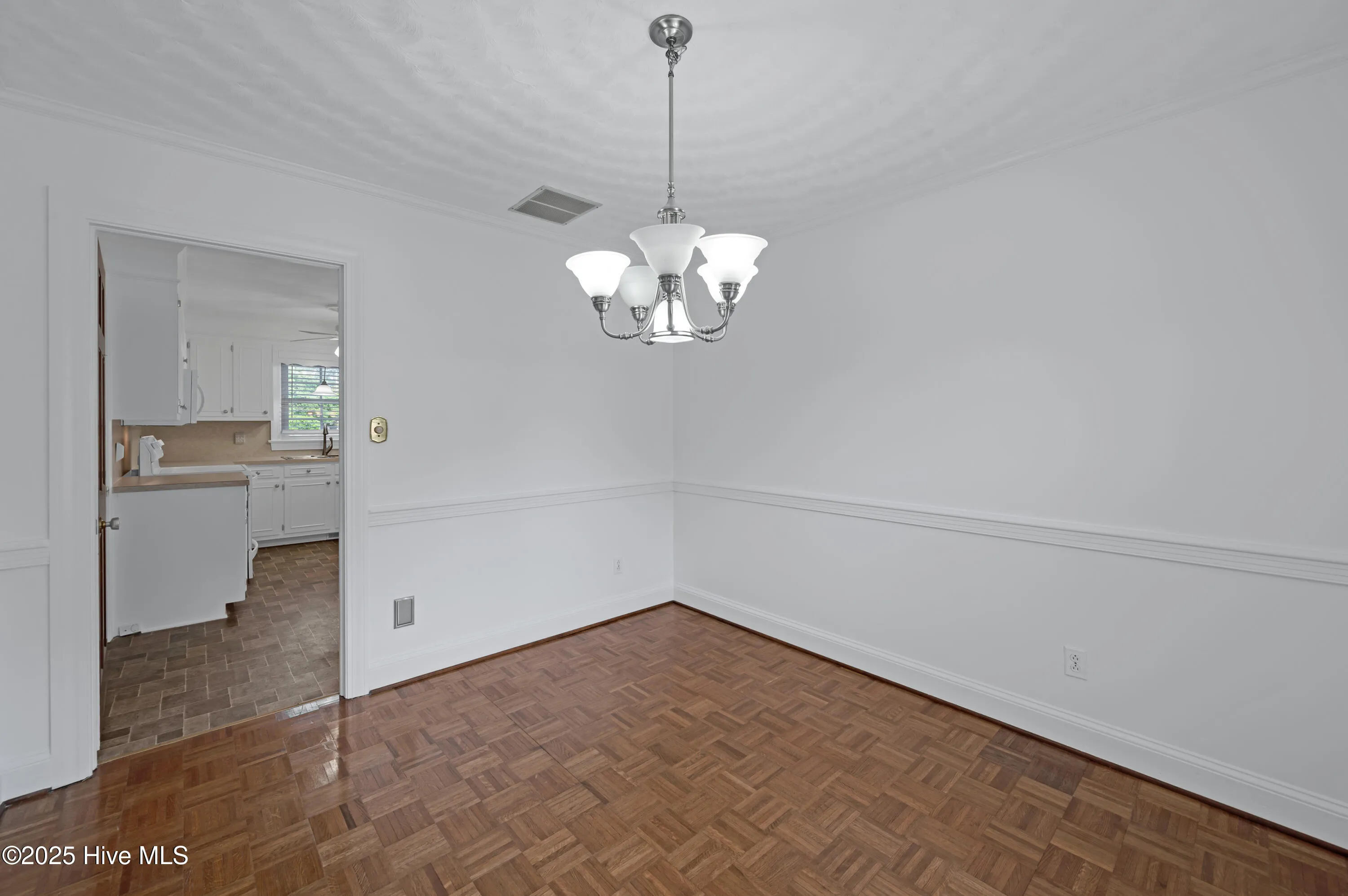 Greenville, North Carolina 27858, United States, 4 Bedrooms Bedrooms, ,3 BathroomsBathrooms,Residential,Active,146734