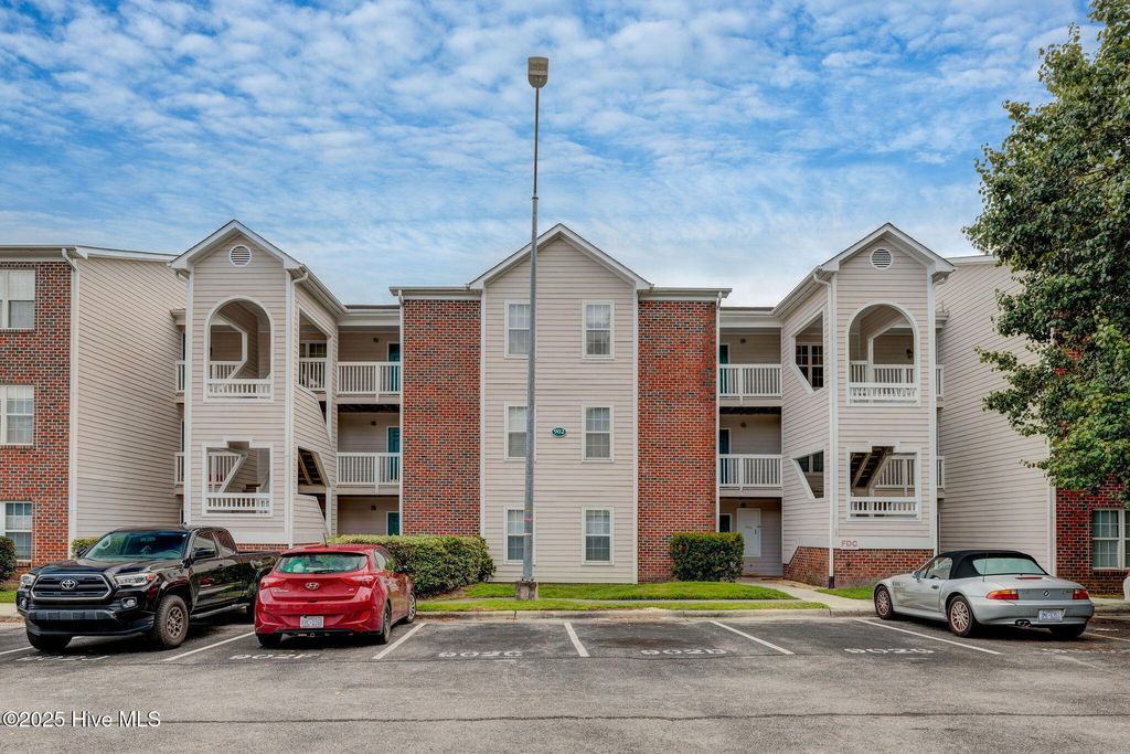 Photo of 902 Litchfield Way #K, Wilmington, NC 28405 (MLS # 100526517)