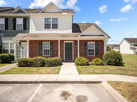 Townhouse in Jacksonville NC 207 Ashwood Drive.jpg