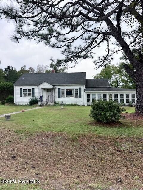 A home in Hubert