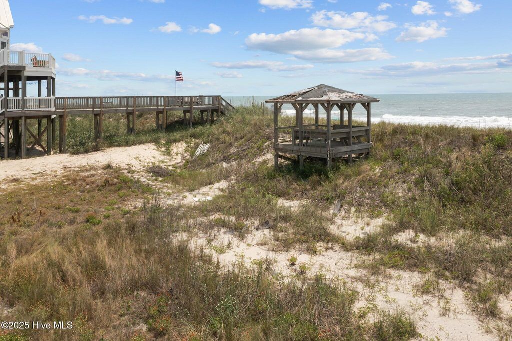 Photo of 508 New River Inlet Road, North Topsail Beach, NC 28460 (MLS # 100531144)