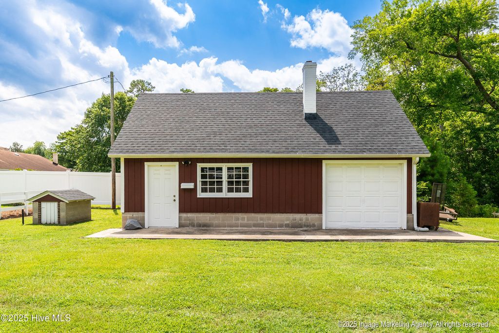 Photo of 322 River Road, Washington, NC 27889 (MLS # 100518035)