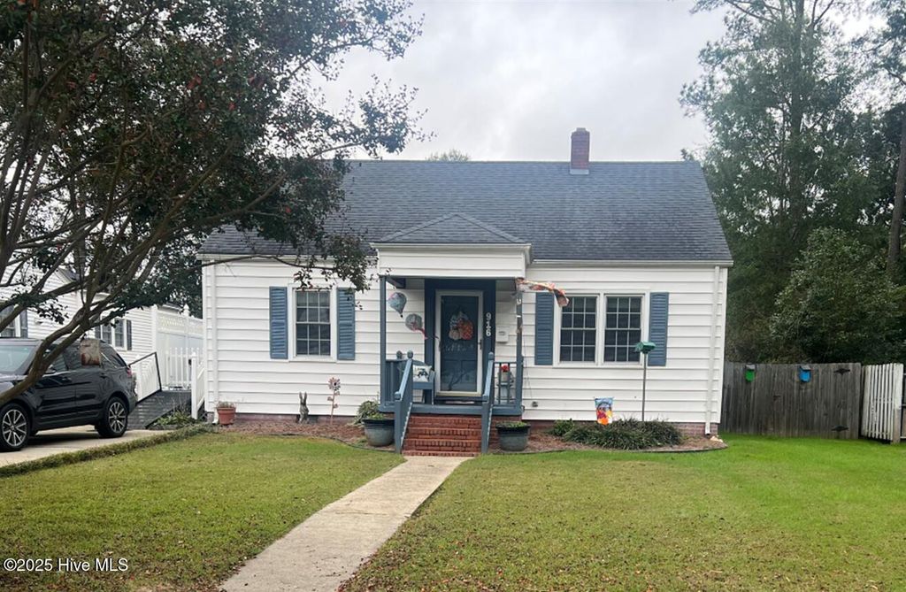 Photo of 916 N Pembroke Avenue, Ahoskie, NC 27910 (MLS # 100536148)