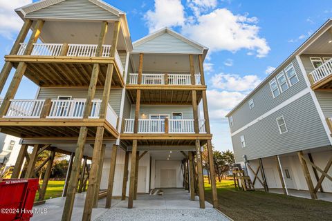 A home in North Topsail Beach