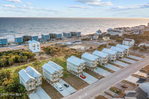 A home in North Topsail Beach