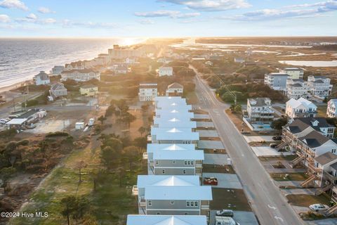 A home in North Topsail Beach