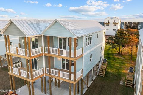 A home in North Topsail Beach