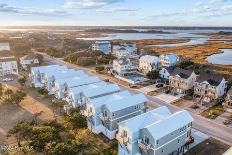 A home in North Topsail Beach