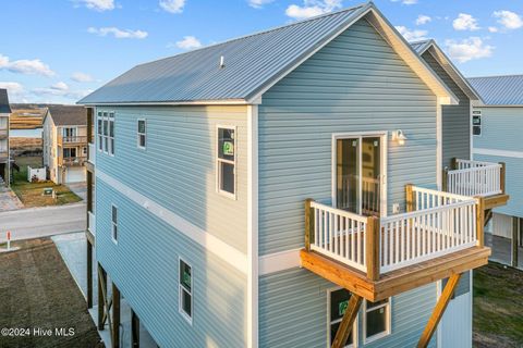 A home in North Topsail Beach