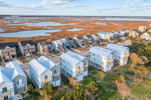 A home in North Topsail Beach