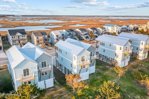 A home in North Topsail Beach