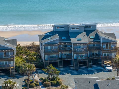 A home in North Topsail Beach