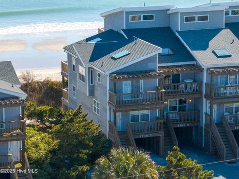 A home in North Topsail Beach