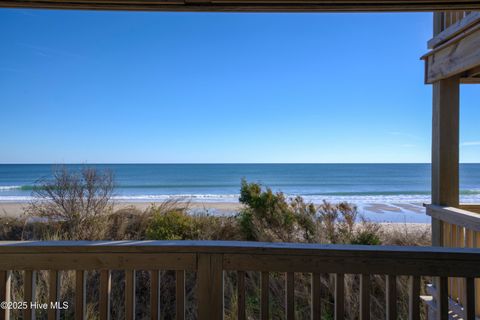 A home in North Topsail Beach