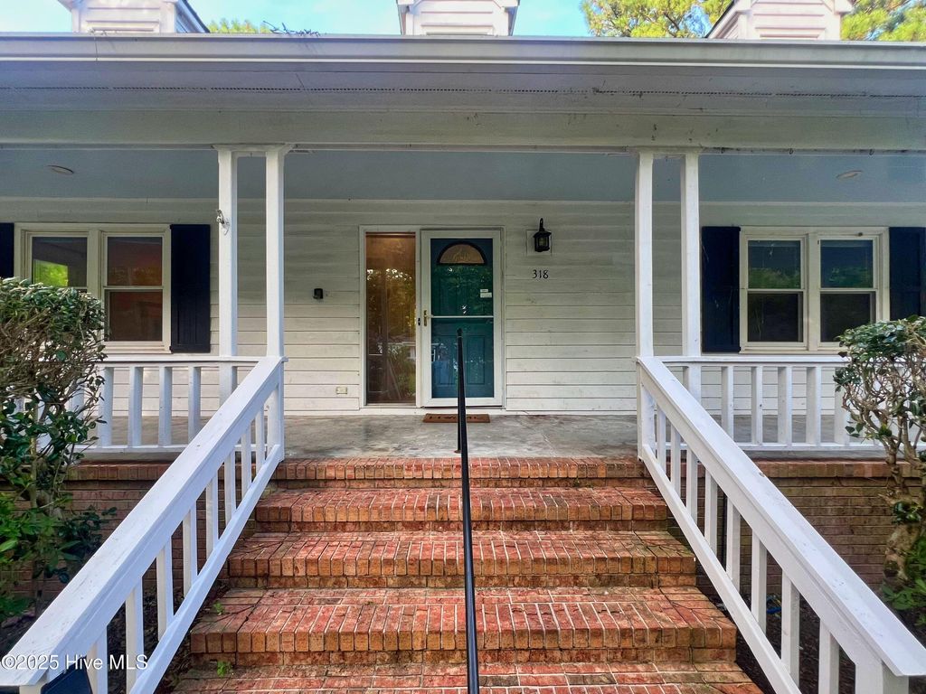 Photo of 318 Buccaneer Road, Wilmington, NC 28409 (MLS # 100521049)