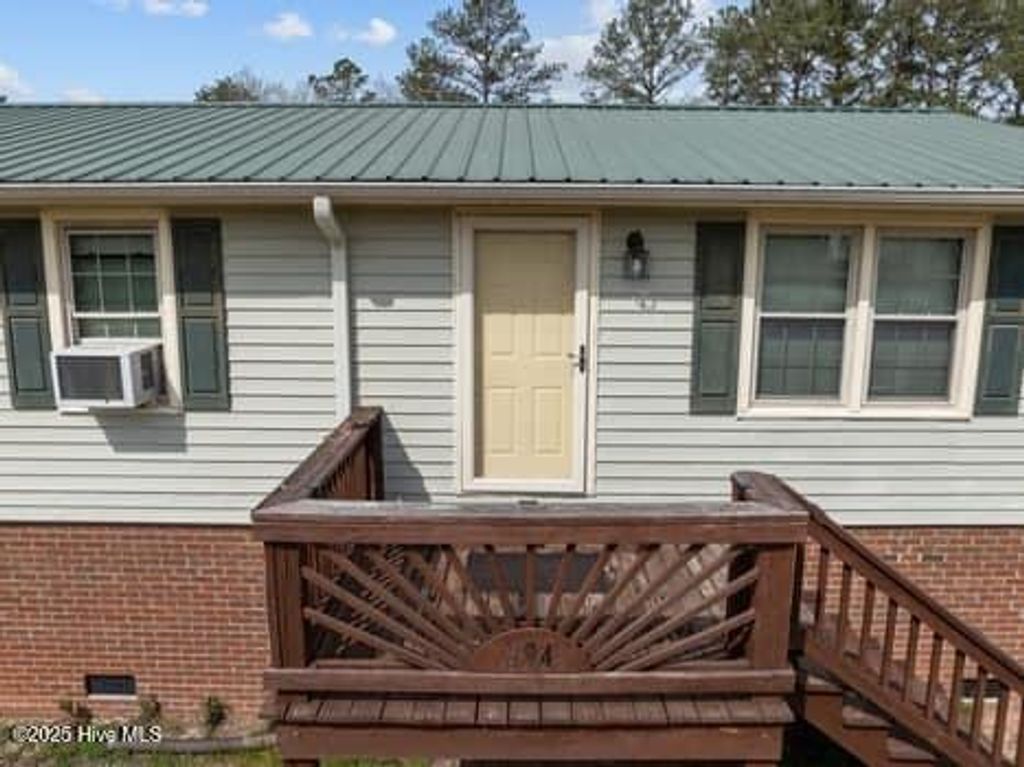 Photo of 194 Bay Shore Drive, Chocowinity, NC 27817 (MLS # 100495203)