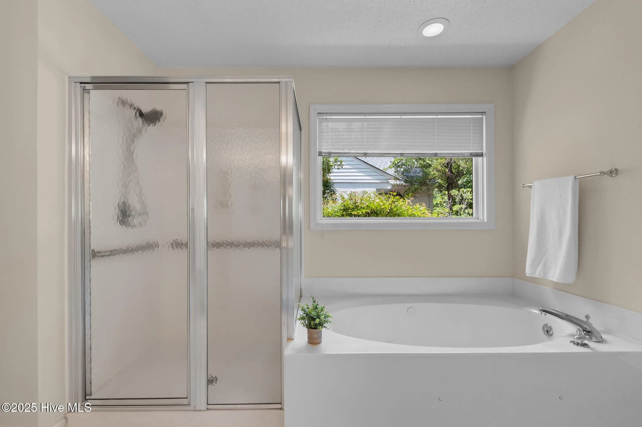 Pinehurst, North Carolina 28374, United States, 3 Bedrooms Bedrooms, ,2 BathroomsBathrooms,Residential,Active,171917