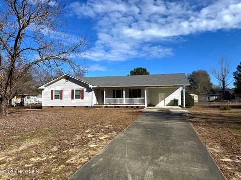 A home in Laurinburg