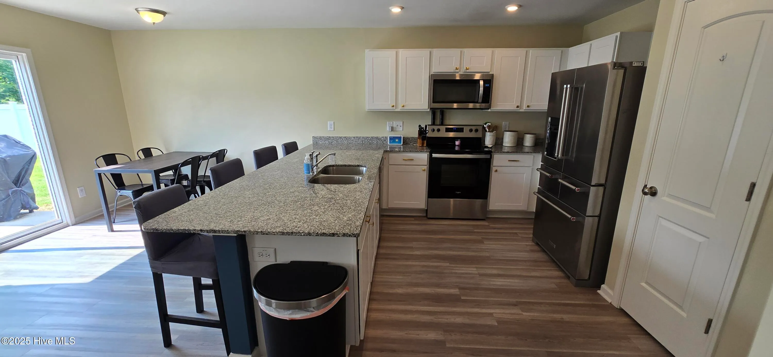Winterville, North Carolina 28590, United States, 5 Bedrooms Bedrooms, ,3 BathroomsBathrooms,Residential,Active,144696