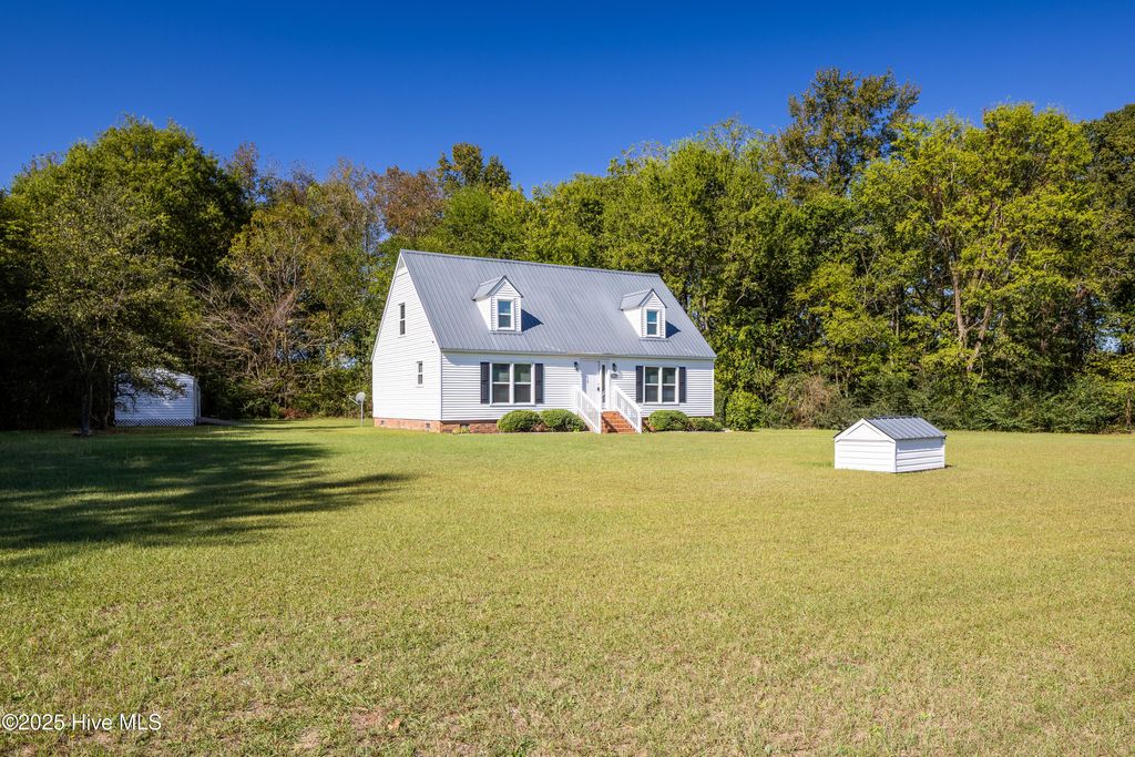 Photo of 13015 Hobbton Highway, Newton Grove, NC 28366 (MLS # 100535401)