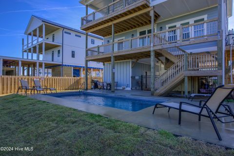 A home in North Topsail Beach