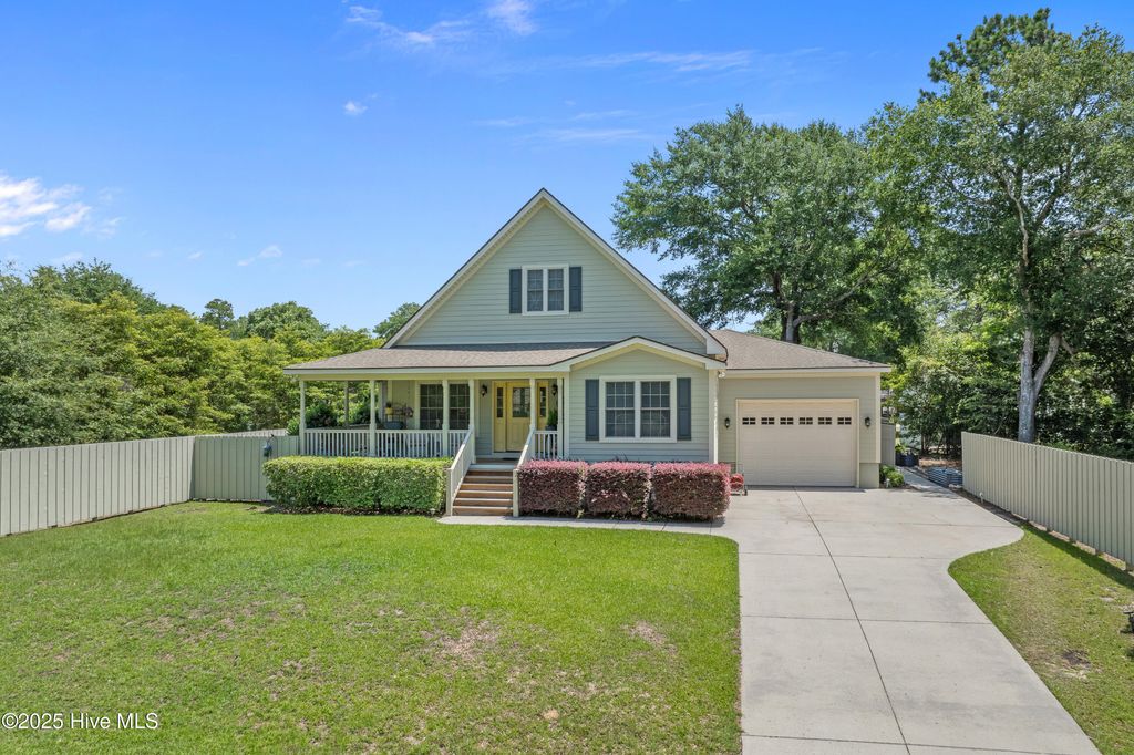 Photo of 1729 Oak Street SW, Ocean Isle Beach, NC 28469 (MLS # 100514254)