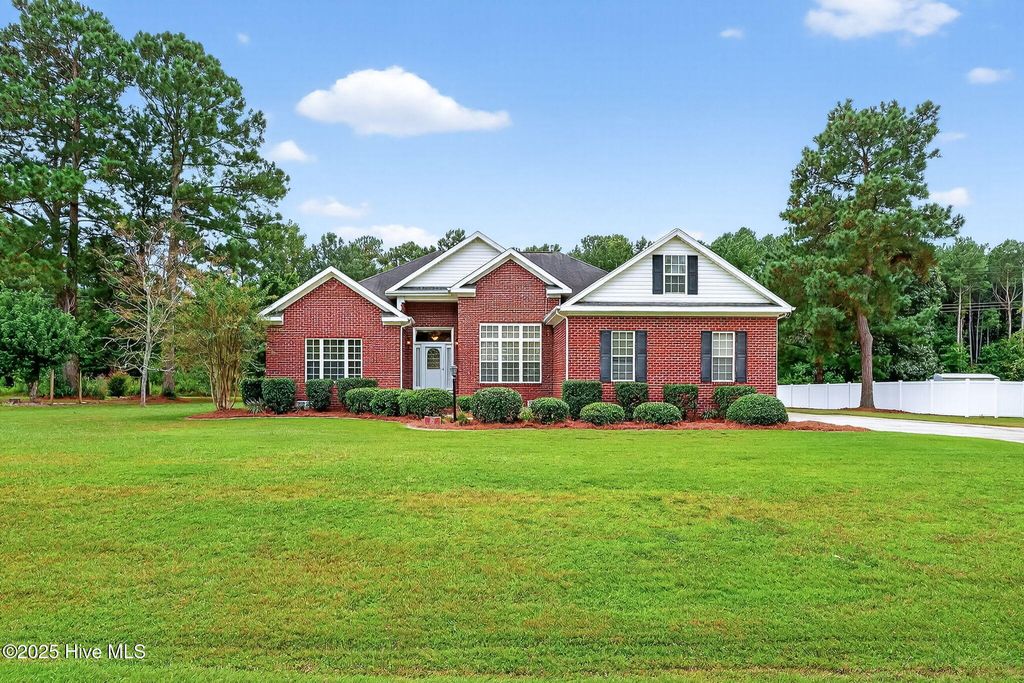 Photo of 107 W Raintree Lane, Goldsboro, NC 27534 (MLS # 100530730)