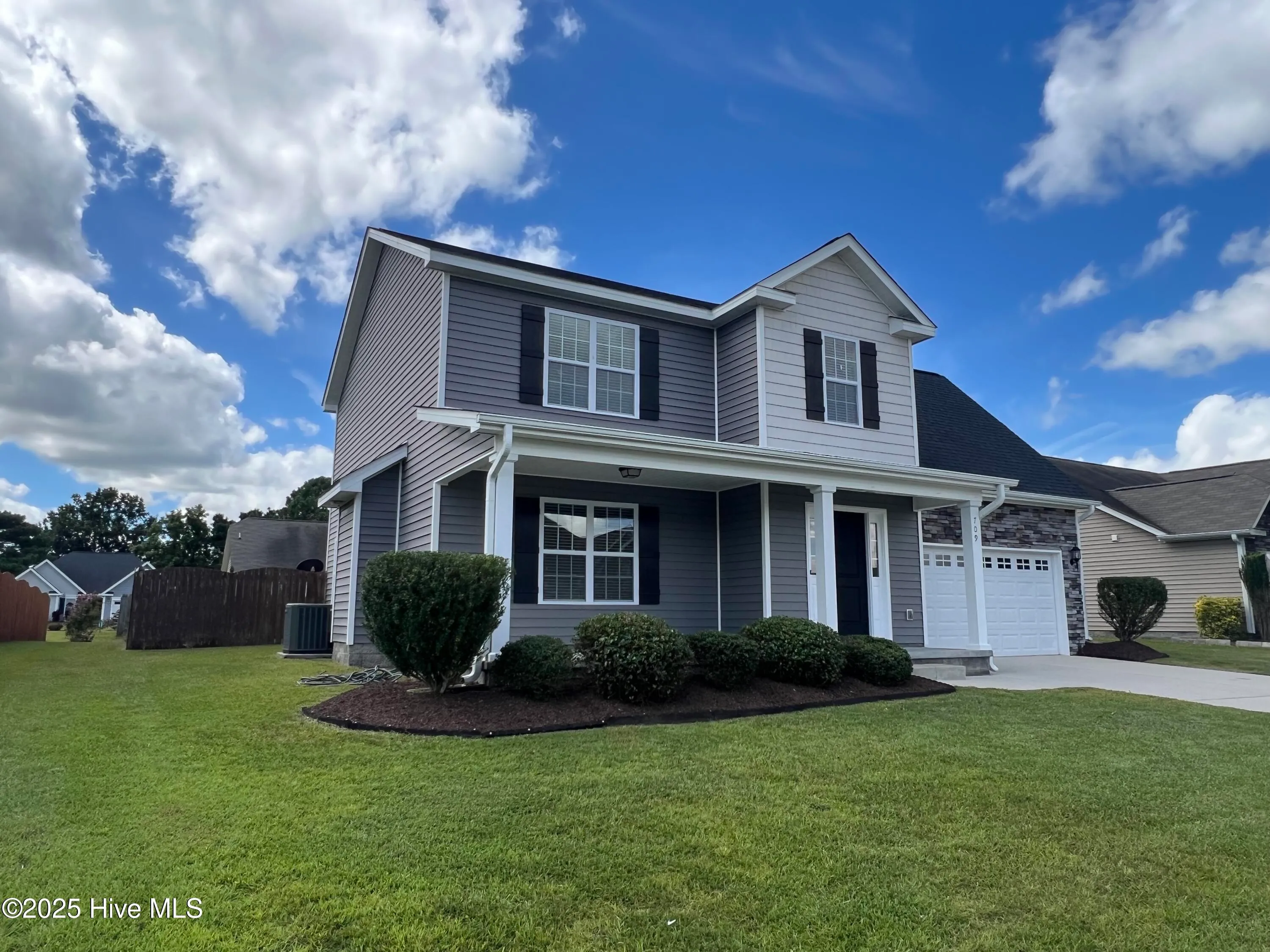 Winterville, North Carolina 28590, United States, 3 Bedrooms Bedrooms, ,3 BathroomsBathrooms,Residential,Active,231321