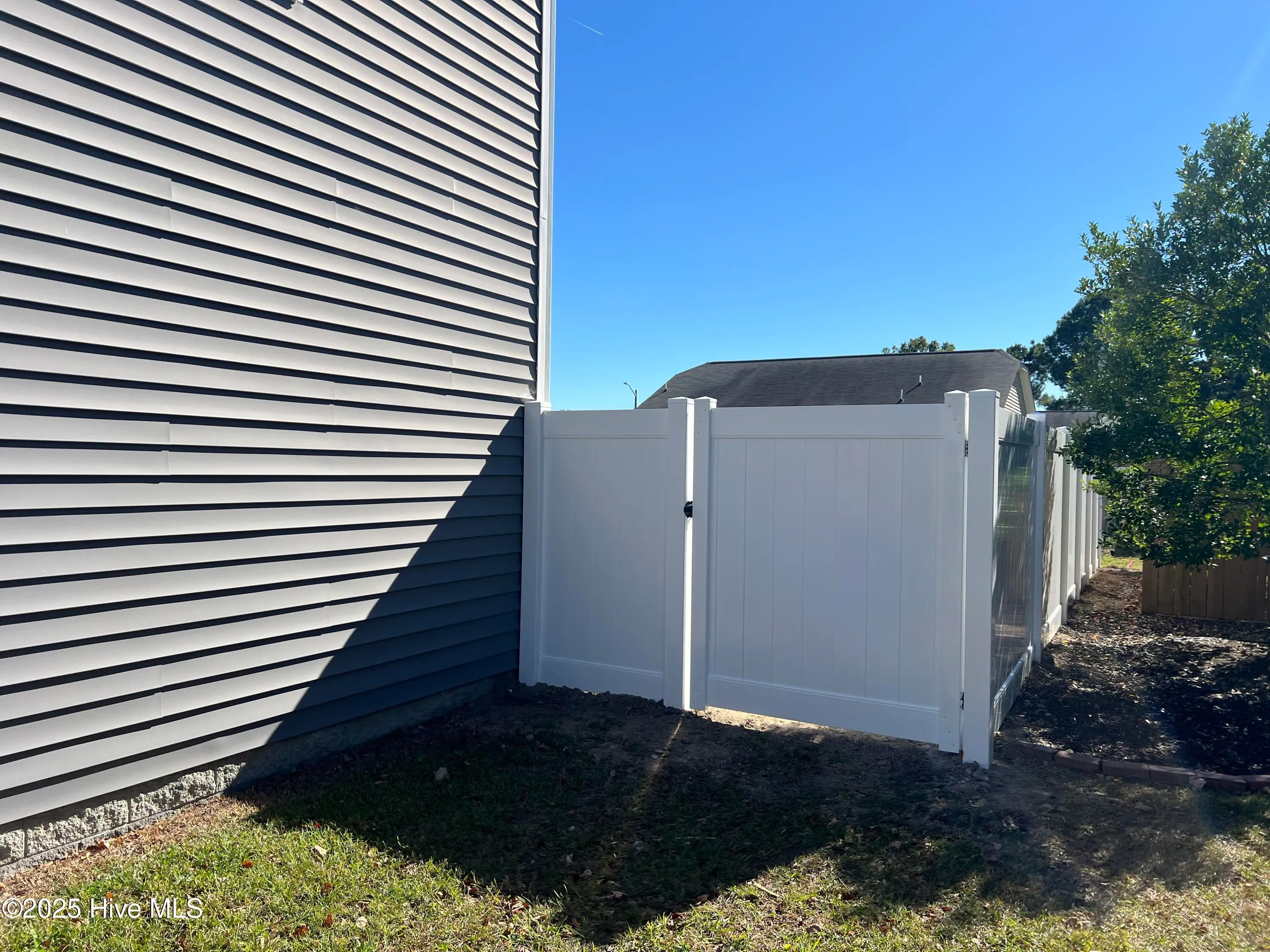 Winterville, North Carolina 28590, United States, 3 Bedrooms Bedrooms, ,3 BathroomsBathrooms,Residential,Active,231321